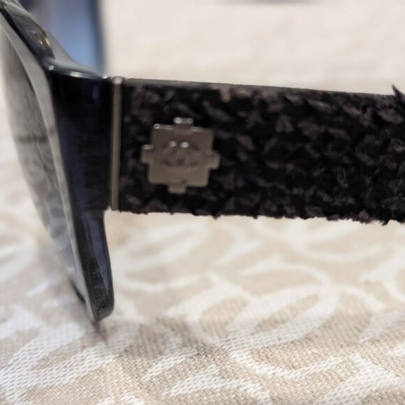 Authentic CHANEL Tweed Sunglasses Black Frame main image 5